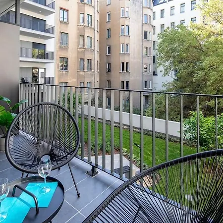 Marone 209 ~ Ac/balcony/indoor Parking Budapest