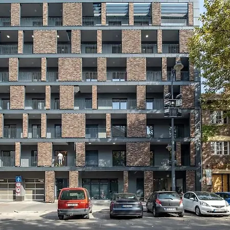 Apartment Marone 209 ~ Ac/balcony/indoor Parking *