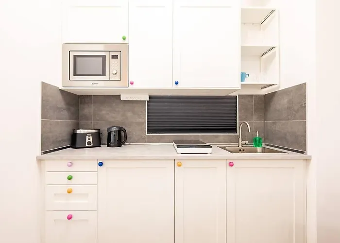 Marone 209 ~ Ac/balcony/indoor Parking Apartment Budapest