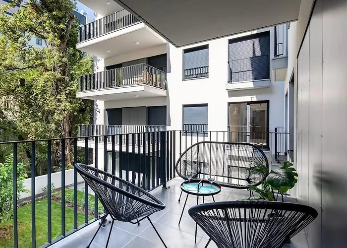 Apartamento Marone 209 ~ Ac/balcony/indoor Parking